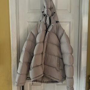 Aritzia TNA The Super Puff gray large